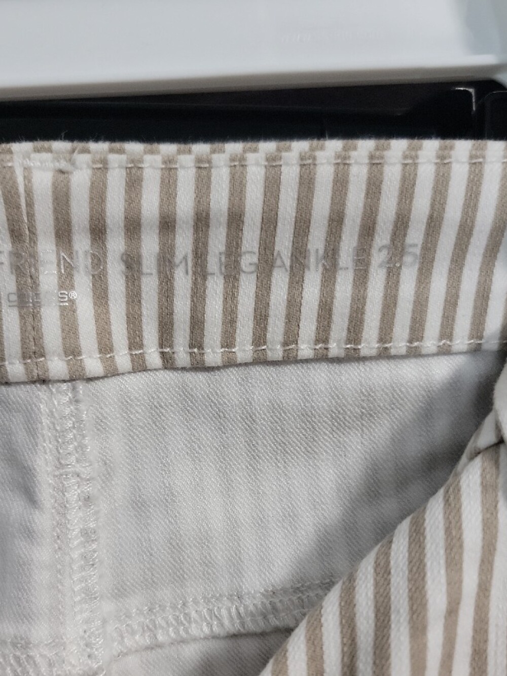 Chicos Striped Beige & White Womens Pants 2.5 / 14 - Picture 3 of 4